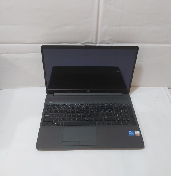 HP Pavilion 15-dw3018ca | Core i5(11th Gen)