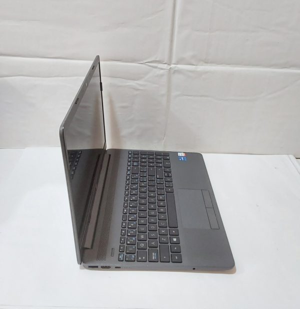 HP Pavilion 15-dw3018ca | Core i5(11th Gen) - Image 3