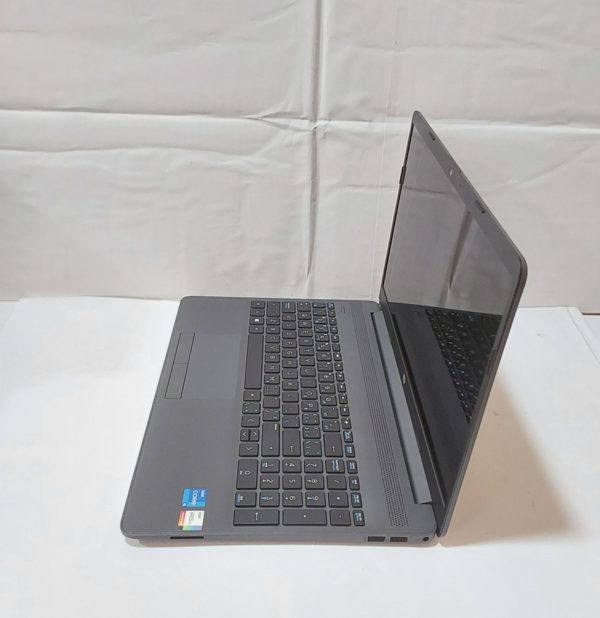 HP Pavilion 15-dw3018ca | Core i5(11th Gen) - Image 2
