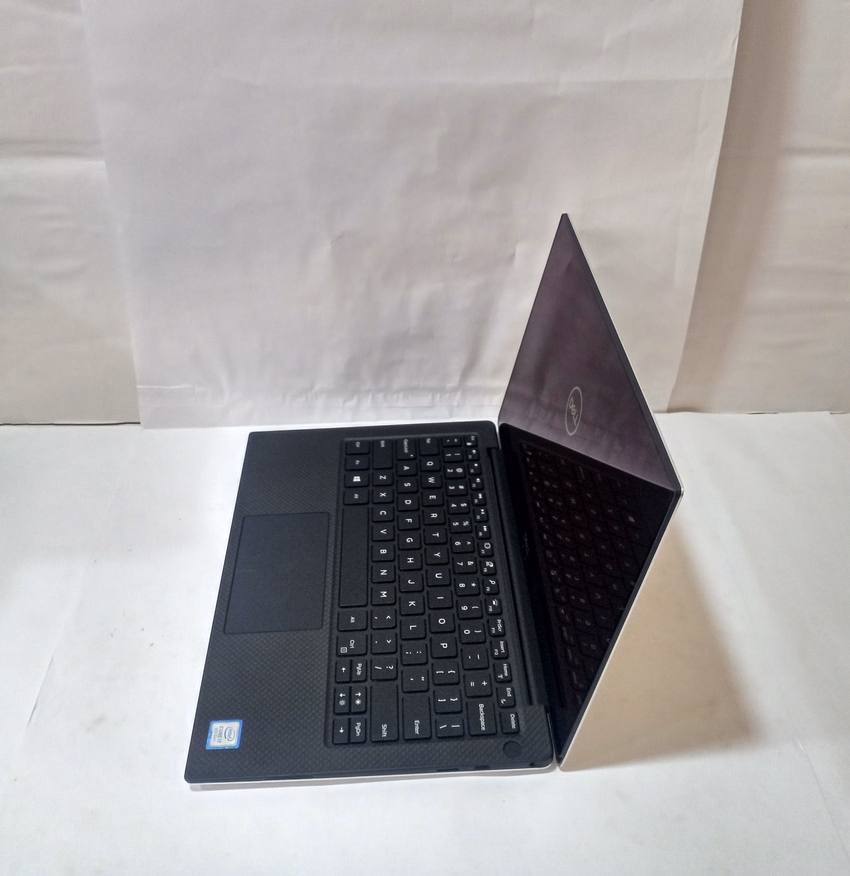 Dell XPS 13-9360 | Core i7(7th Gen) - Image 3